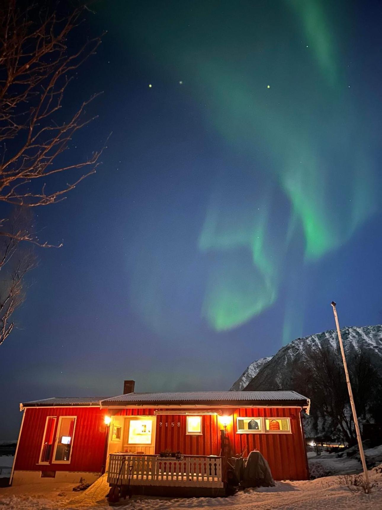 Midnattsolveien 3158,Sommarhusstrand Laukvik Lofoten Norway Exterior photo